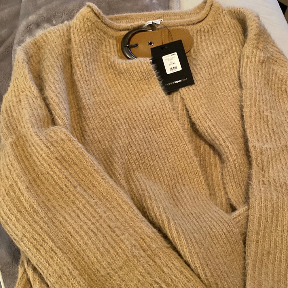 XL Big Buckle with opening in the front